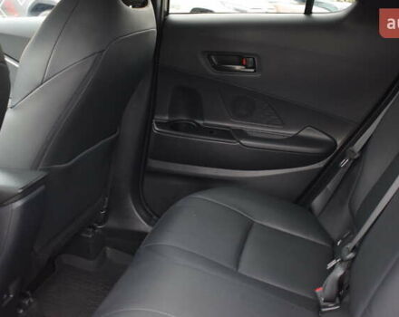 Жовтий Тойота C-HR, об'ємом двигуна 1.99 л та пробігом 17 тис. км за 39200 $, фото 10 на Automoto.ua