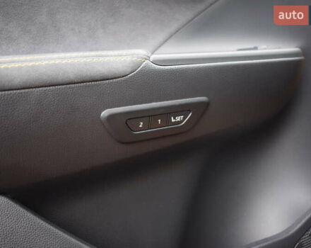 Жовтий Тойота C-HR, об'ємом двигуна 1.99 л та пробігом 17 тис. км за 39200 $, фото 22 на Automoto.ua