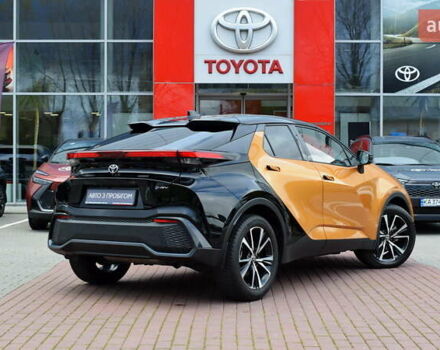 Жовтий Тойота C-HR, об'ємом двигуна 1.99 л та пробігом 17 тис. км за 39200 $, фото 17 на Automoto.ua