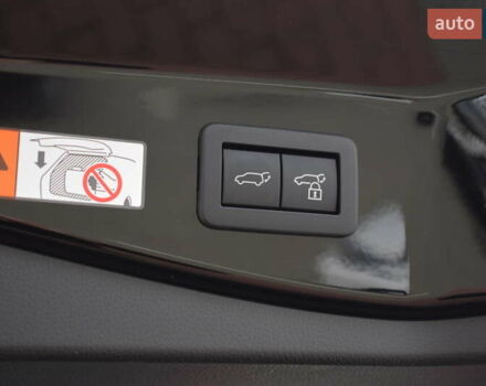 Жовтий Тойота C-HR, об'ємом двигуна 1.99 л та пробігом 17 тис. км за 39200 $, фото 24 на Automoto.ua