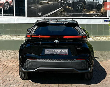 Желтый Тойота C-HR, объемом двигателя 1.99 л и пробегом 7 тыс. км за 43397 $, фото 5 на Automoto.ua