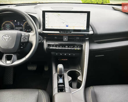 Тойота C-HR 2024 у Чернівцях на Automoto.ua Жовтий Тойота C-HR, об'ємом двигуна 1.99 л та пробігом 7 тис. км за 42724 $, фото 15 на Automoto.ua