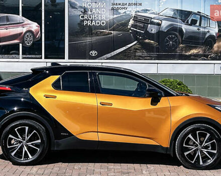 Тойота C-HR 2024 у Чернівцях на Automoto.ua Жовтий Тойота C-HR, об'ємом двигуна 1.99 л та пробігом 7 тис. км за 42724 $, фото 3 на Automoto.ua