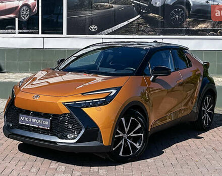 Тойота C-HR 2024 у Чернівцях на Automoto.ua Жовтий Тойота C-HR, об'ємом двигуна 1.99 л та пробігом 7 тис. км за 42724 $, фото 2 на Automoto.ua