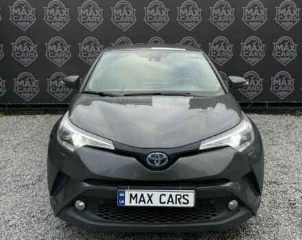 Серый Тойота C-HR, объемом двигателя 1.8 л и пробегом 83 тыс. км за 16900 $, фото 1 на Automoto.ua