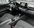 Серый Тойота C-HR, объемом двигателя 1.8 л и пробегом 83 тыс. км за 16900 $, фото 12 на Automoto.ua