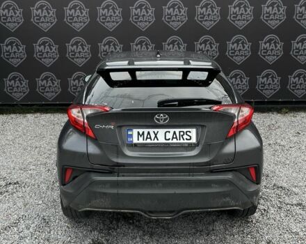 Серый Тойота C-HR, объемом двигателя 1.8 л и пробегом 83 тыс. км за 16900 $, фото 4 на Automoto.ua