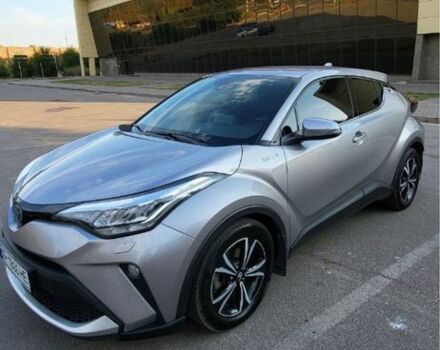 Серый Тойота C-HR, объемом двигателя 1.8 л и пробегом 133 тыс. км за 21400 $, фото 2 на Automoto.ua