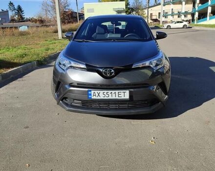 Серый Тойота C-HR, объемом двигателя 2 л и пробегом 29 тыс. км за 24000 $, фото 8 на Automoto.ua