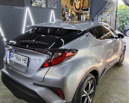 Серый Тойота C-HR, объемом двигателя 1.8 л и пробегом 133 тыс. км за 21400 $, фото 3 на Automoto.ua