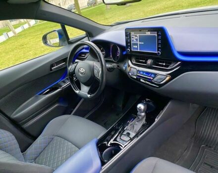 Серый Тойота C-HR, объемом двигателя 0 л и пробегом 76 тыс. км за 27000 $, фото 8 на Automoto.ua