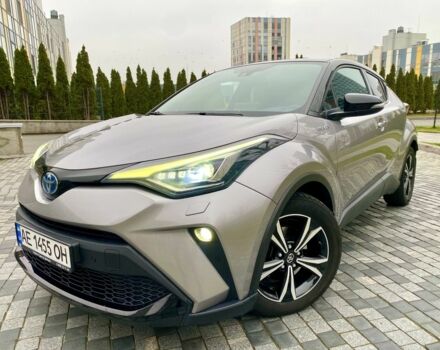 Серый Тойота C-HR, объемом двигателя 0 л и пробегом 76 тыс. км за 27000 $, фото 10 на Automoto.ua