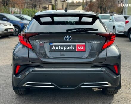 Серый Тойота C-HR, объемом двигателя 2 л и пробегом 42 тыс. км за 29890 $, фото 6 на Automoto.ua