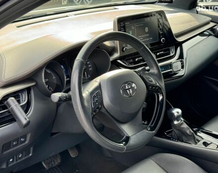 Серый Тойота C-HR, объемом двигателя 2 л и пробегом 42 тыс. км за 29890 $, фото 19 на Automoto.ua