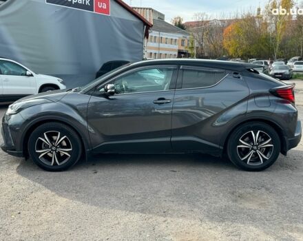 Серый Тойота C-HR, объемом двигателя 2 л и пробегом 42 тыс. км за 29890 $, фото 10 на Automoto.ua