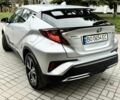 Серый Тойота C-HR, объемом двигателя 2 л и пробегом 14 тыс. км за 27500 $, фото 1 на Automoto.ua