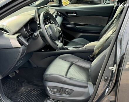 Серый Тойота C-HR, объемом двигателя 2 л и пробегом 42 тыс. км за 29890 $, фото 16 на Automoto.ua