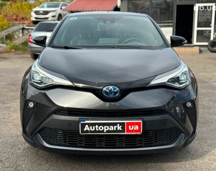Серый Тойота C-HR, объемом двигателя 2 л и пробегом 42 тыс. км за 29890 $, фото 1 на Automoto.ua
