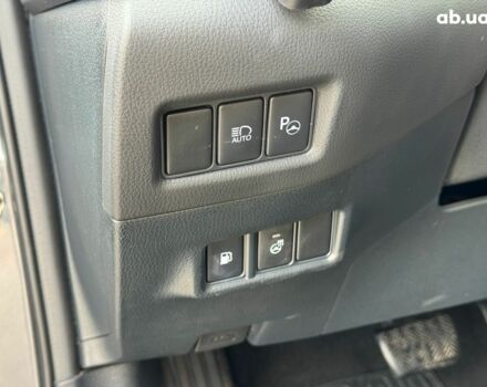 Серый Тойота C-HR, объемом двигателя 2 л и пробегом 42 тыс. км за 29890 $, фото 18 на Automoto.ua