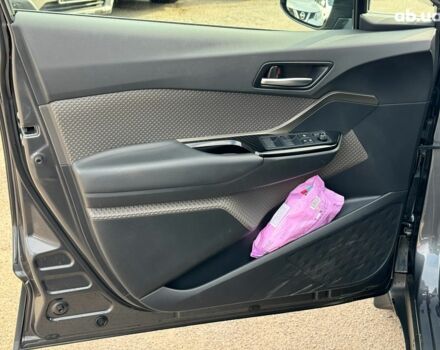 Серый Тойота C-HR, объемом двигателя 2 л и пробегом 42 тыс. км за 29890 $, фото 14 на Automoto.ua