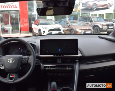 Серый Тойота C-HR, объемом двигателя 2 л и пробегом 745 тыс. км за 42400 $, фото 7 на Automoto.ua