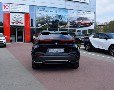 Серый Тойота C-HR, объемом двигателя 2 л и пробегом 745 тыс. км за 42800 $, фото 3 на Automoto.ua