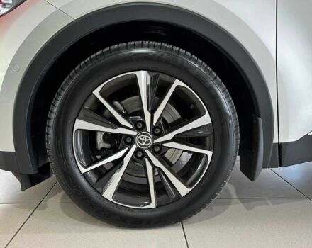 Сірий Тойота C-HR, об'ємом двигуна 2 л та пробігом 8 тис. км за 42652 $, фото 23 на Automoto.ua