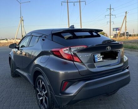 Серый Тойота C-HR, объемом двигателя 2 л и пробегом 136 тыс. км за 16992 $, фото 5 на Automoto.ua