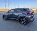 Серый Тойота C-HR, объемом двигателя 2 л и пробегом 136 тыс. км за 16992 $, фото 2 на Automoto.ua