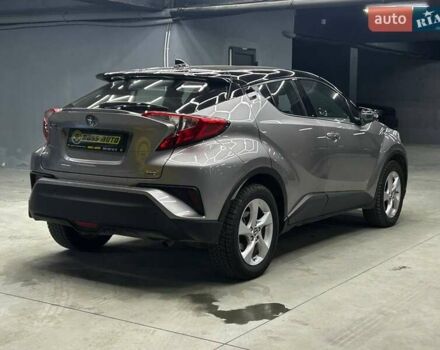 Серый Тойота C-HR, объемом двигателя 1.2 л и пробегом 41 тыс. км за 23000 $, фото 5 на Automoto.ua