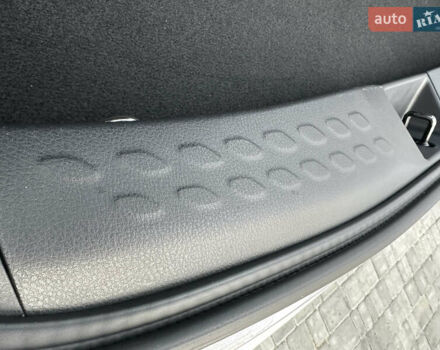 Сірий Тойота C-HR, об'ємом двигуна 1.2 л та пробігом 42 тис. км за 18950 $, фото 139 на Automoto.ua