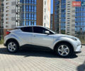 Серый Тойота C-HR, объемом двигателя 1.2 л и пробегом 126 тыс. км за 17999 $, фото 6 на Automoto.ua