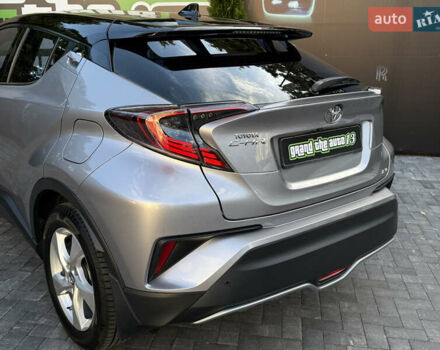 Сірий Тойота C-HR, об'ємом двигуна 1.2 л та пробігом 88 тис. км за 18000 $, фото 63 на Automoto.ua