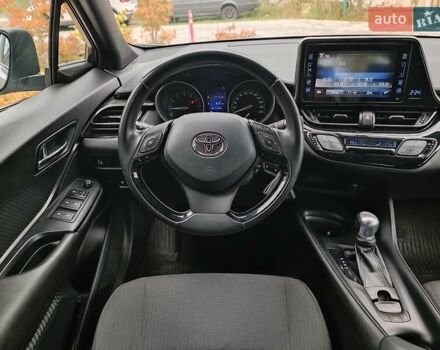 Тойота C-HR 2016 у Львові на Automoto.ua Сірий Тойота C-HR, об'ємом двигуна 1.2 л та пробігом 96 тис. км за 17500 $, фото 10 на Automoto.ua