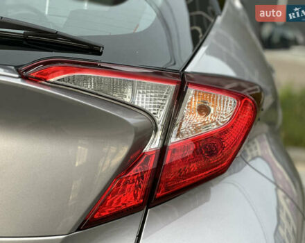 Сірий Тойота C-HR, об'ємом двигуна 1.2 л та пробігом 42 тис. км за 18950 $, фото 57 на Automoto.ua