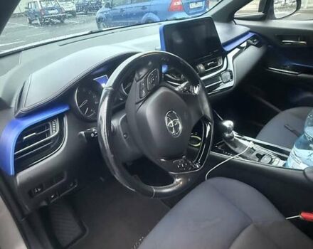 Серый Тойота C-HR, объемом двигателя 1.2 л и пробегом 180 тыс. км за 17500 $, фото 11 на Automoto.ua