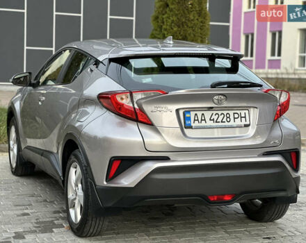 Сірий Тойота C-HR, об'ємом двигуна 1.2 л та пробігом 42 тис. км за 18950 $, фото 51 на Automoto.ua