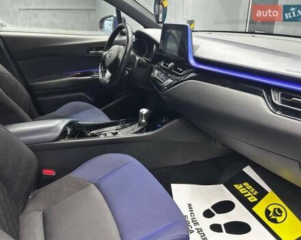 Серый Тойота C-HR, объемом двигателя 1.2 л и пробегом 41 тыс. км за 23000 $, фото 14 на Automoto.ua