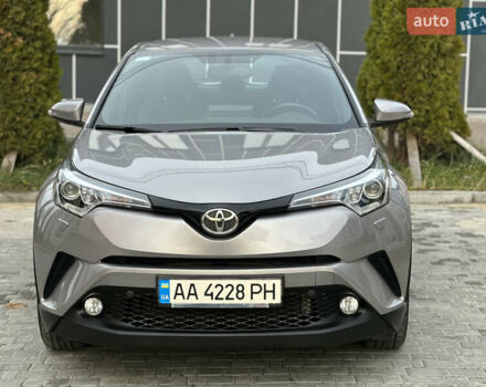 Сірий Тойота C-HR, об'ємом двигуна 1.2 л та пробігом 42 тис. км за 18950 $, фото 1 на Automoto.ua