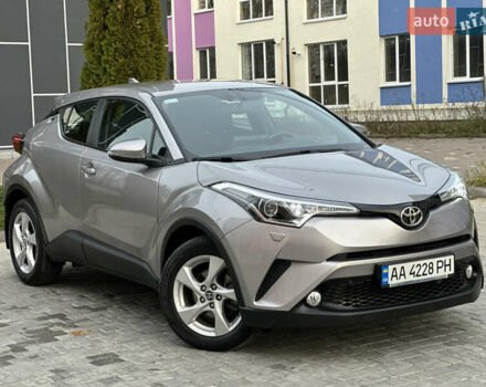 Сірий Тойота C-HR, об'ємом двигуна 1.2 л та пробігом 42 тис. км за 18950 $, фото 14 на Automoto.ua