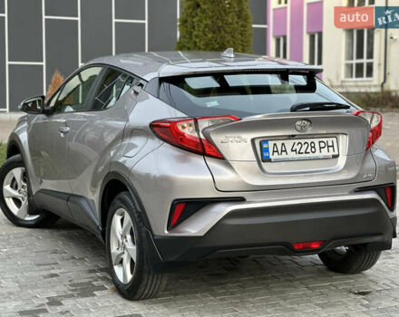 Сірий Тойота C-HR, об'ємом двигуна 1.2 л та пробігом 42 тис. км за 18950 $, фото 73 на Automoto.ua