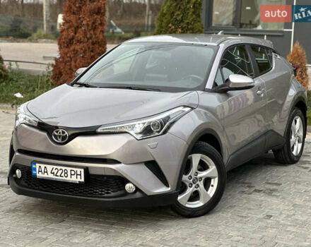 Сірий Тойота C-HR, об'ємом двигуна 1.2 л та пробігом 42 тис. км за 18950 $, фото 20 на Automoto.ua