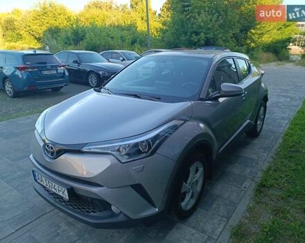 Тойота C-HR 2016 у Львові на Automoto.ua Сірий Тойота C-HR, об'ємом двигуна 1.2 л та пробігом 96 тис. км за 17500 $, фото 8 на Automoto.ua