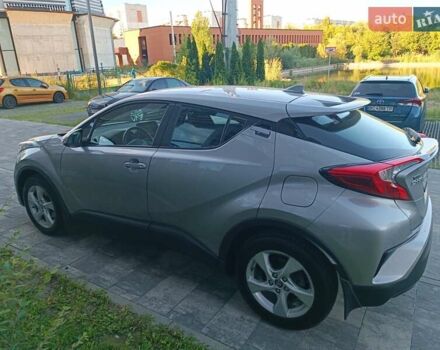 Тойота C-HR 2016 у Львові на Automoto.ua Сірий Тойота C-HR, об'ємом двигуна 1.2 л та пробігом 96 тис. км за 17500 $, фото 6 на Automoto.ua