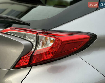 Сірий Тойота C-HR, об'ємом двигуна 1.2 л та пробігом 42 тис. км за 18950 $, фото 56 на Automoto.ua