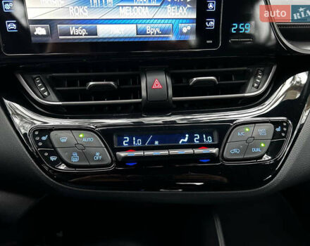 Сірий Тойота C-HR, об'ємом двигуна 1.2 л та пробігом 42 тис. км за 20000 $, фото 19 на Automoto.ua