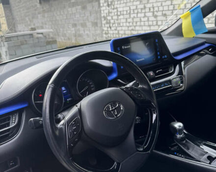Серый Тойота C-HR, объемом двигателя 1.2 л и пробегом 82 тыс. км за 21800 $, фото 8 на Automoto.ua