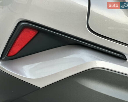Сірий Тойота C-HR, об'ємом двигуна 1.2 л та пробігом 42 тис. км за 18950 $, фото 60 на Automoto.ua