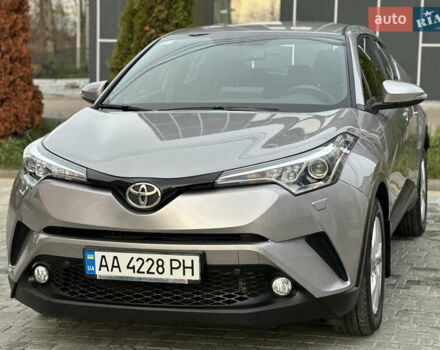 Сірий Тойота C-HR, об'ємом двигуна 1.2 л та пробігом 42 тис. км за 18950 $, фото 39 на Automoto.ua