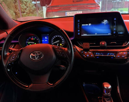 Серый Тойота C-HR, объемом двигателя 1.2 л и пробегом 115 тыс. км за 16300 $, фото 11 на Automoto.ua